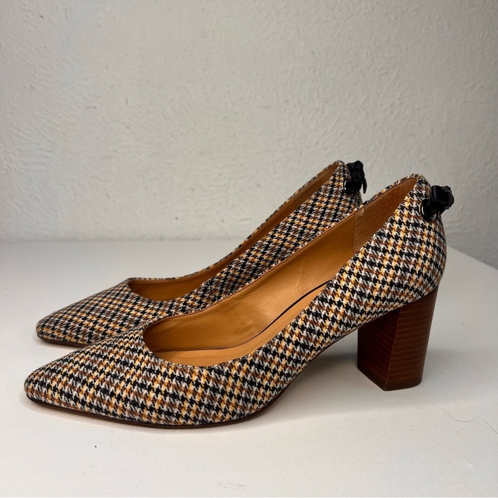 Elegant Houndstooth Block Heel Pumps